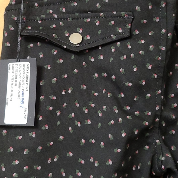 Nwt Joe's Jeans Black Floral Print Jeans, sz 26 - Picture 4 of 4
